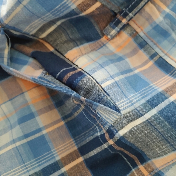 IZOD blue & orange plaid golf shorts. Size 32 - Picture 10 of 12